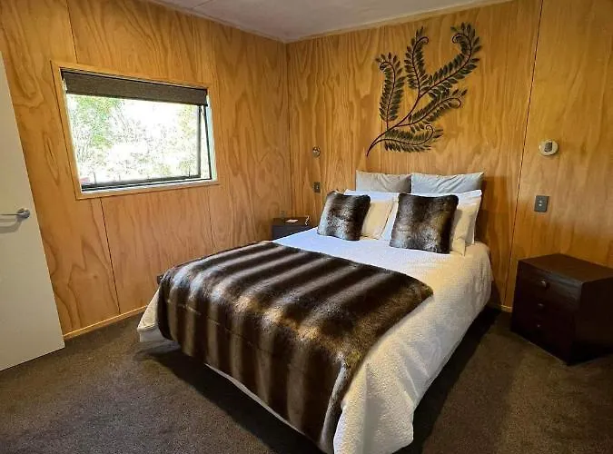 Unwind In Paradise Valley Trout At Your Door