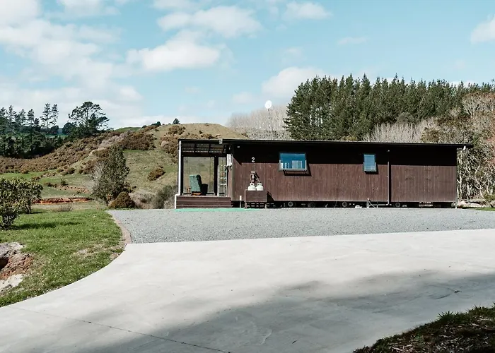 Unwind In Paradise Valley Trout At Your Door Rotorua